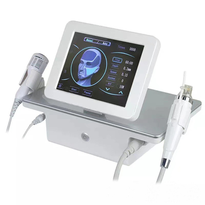 Macchina elettrica rf Microneedling dell'ascensore di fronte di Cartidges di 4 aghi e martello freddo di Cryo