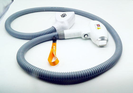 Macchina permanente di depilazione di 808 laser a diodi 12 barre di 110V/220V/240V